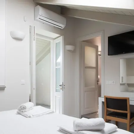 Zoe'S Villa - Modern Karystos Apartments By The Port & Beach Extérieur photo