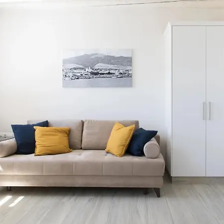 Zoe'S Villa - Modern Karystos Apartments By The Port & Beach Extérieur photo