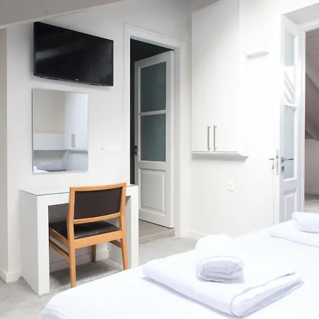 Zoe'S Villa - Modern Karystos Apartments By The Port & Beach Extérieur photo