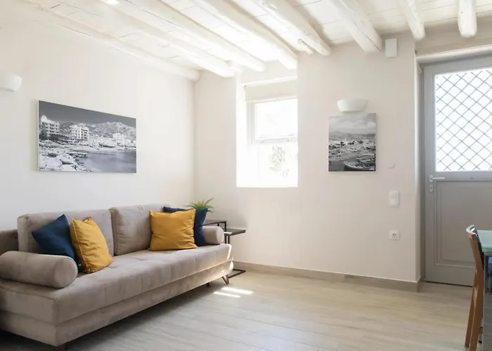 Zoe\'S Villa - Modern Karystos Apartments By The Port & Beach