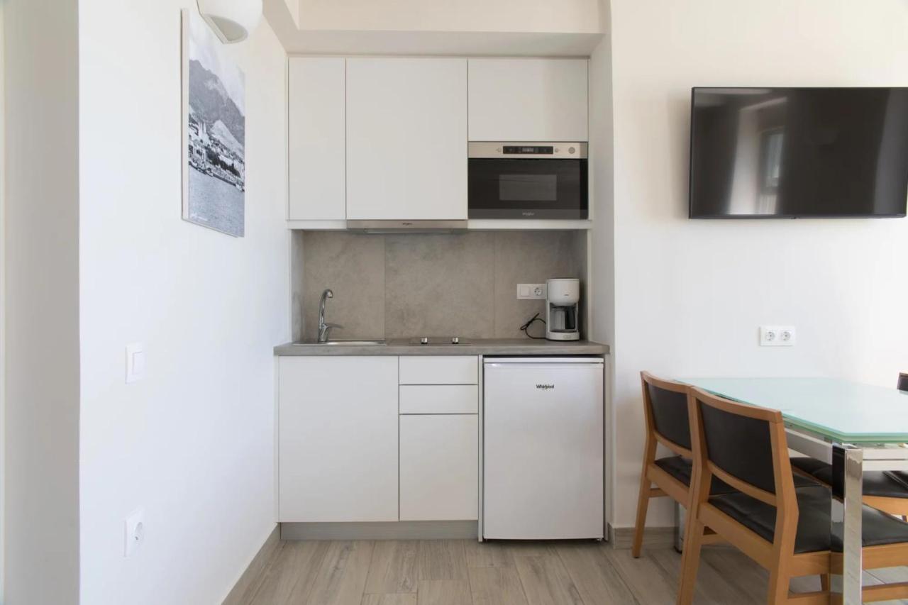 Zoe's - Modern By The Port & Appartement
