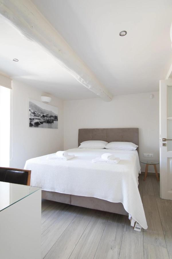 Apartment Zoe's - Modern By The Port &